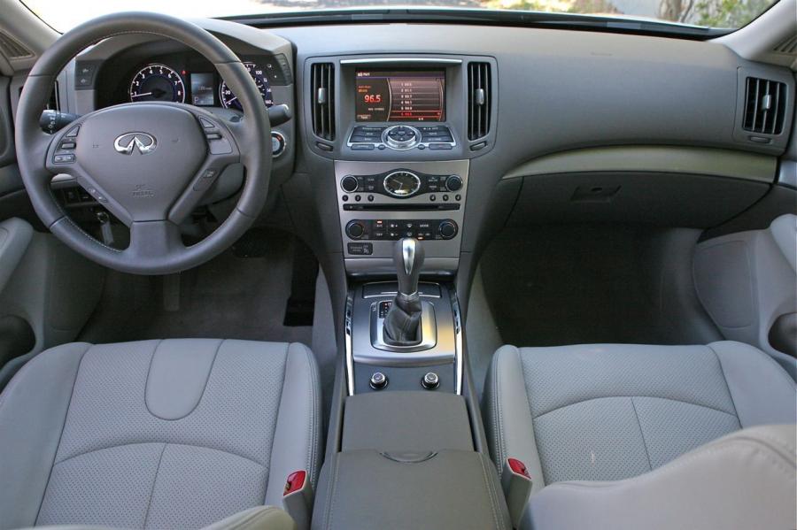  Infiniti G25 2011 года  (фото 21 из 27)